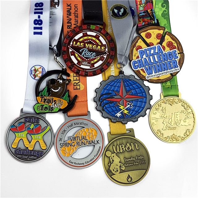 medallas de pista de carrera 10k personalizadas